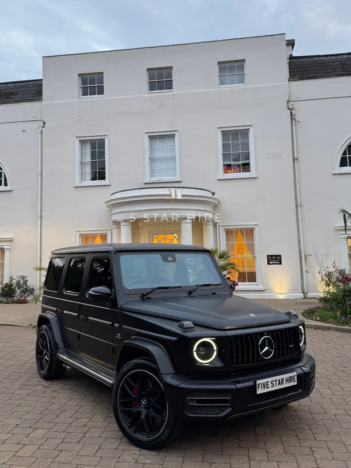 Mercedes-AMG G63 (Black)
