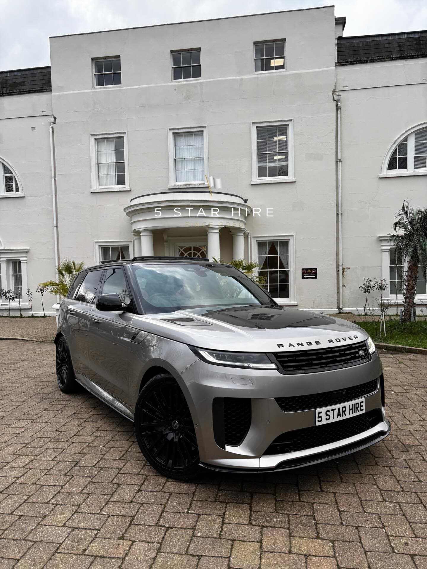 Range Rover Sport SV